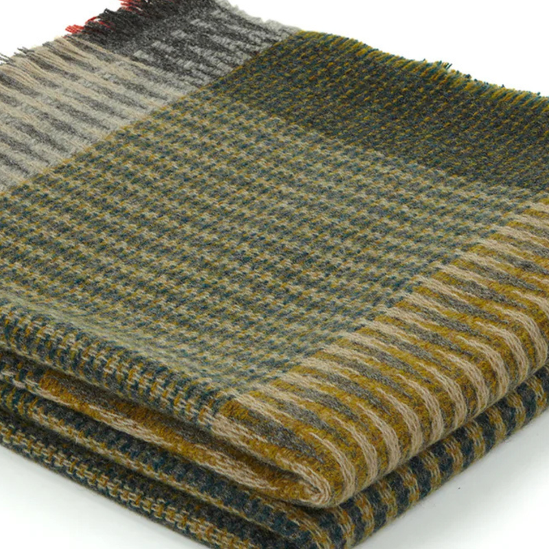 Lismore Throw