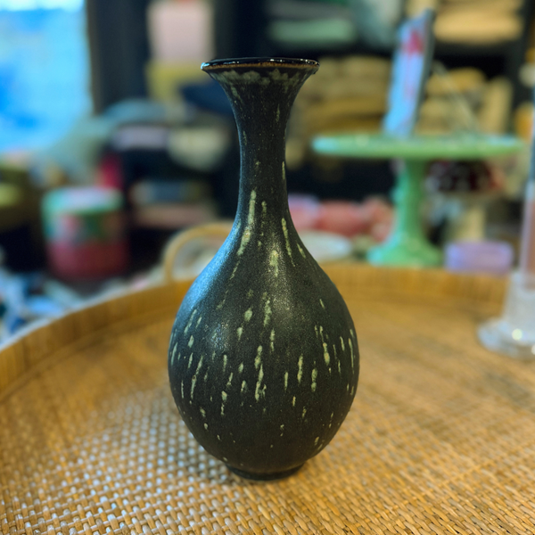 Ash Vase, Black, Bottleneck