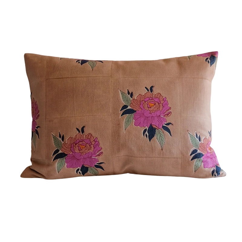 Babita 14" x 20" Handblocked Linen Pillow