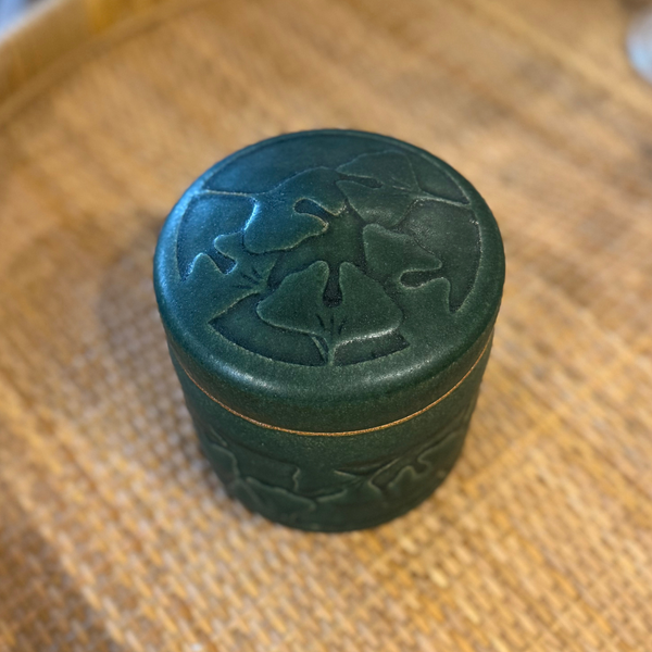 Nichibei Gingko Leaf Jar