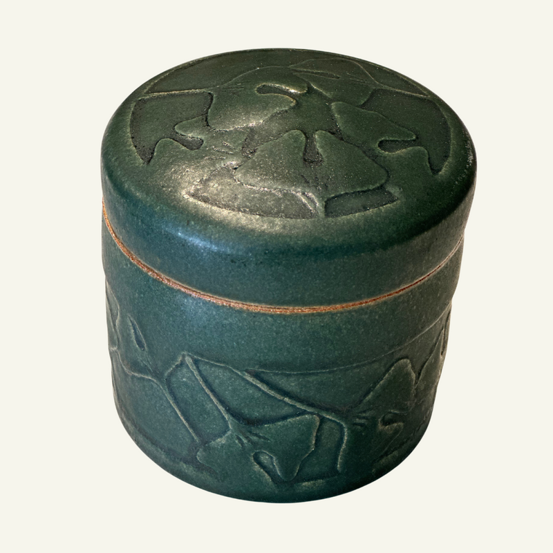 Nichibei Gingko Leaf Jar