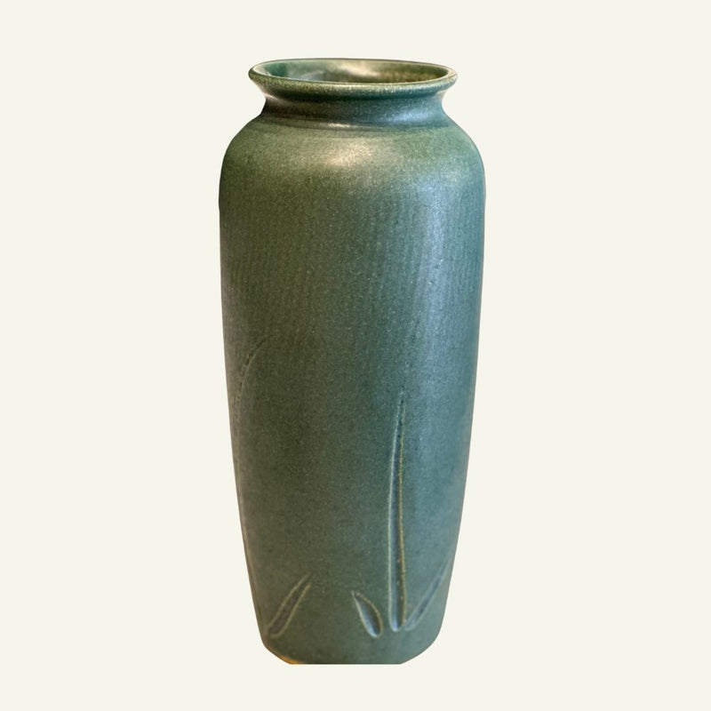 Nichibei Classic Vase, Forest Green with Carved Stems